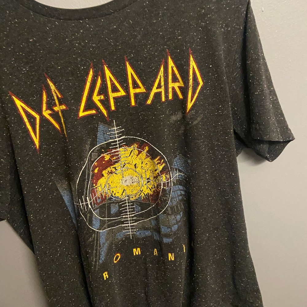 Men's  Def Leppard Charcoal Speckled Tee